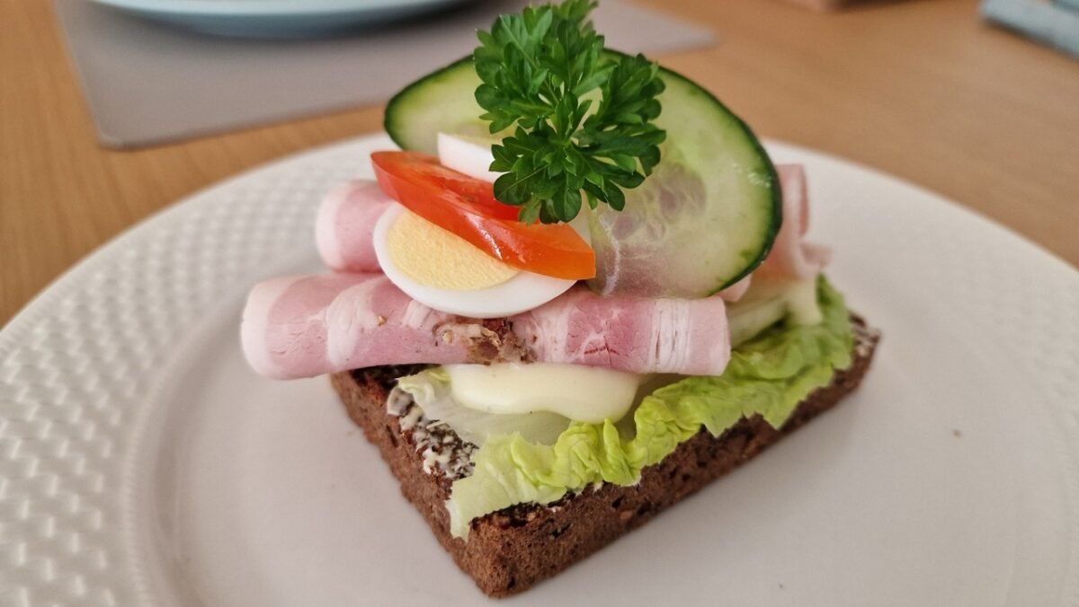 rullepolse smorrebrod