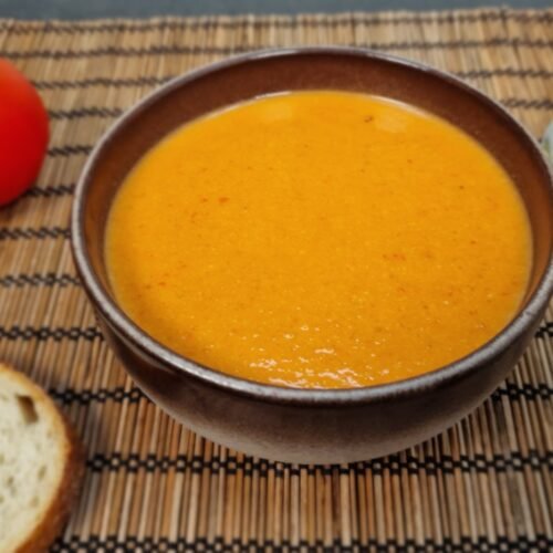 Autentisk andalusisk gazpacho klar til servering (udvalgt billede)