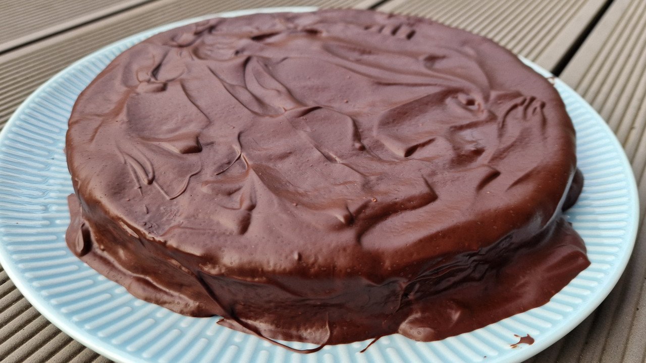 Glutenfri mazarinkage med marcipan og chokoladeovertræk