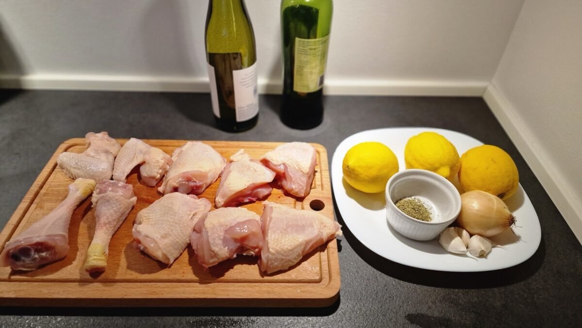 Ingredienser til græsk citronkylling med sauce