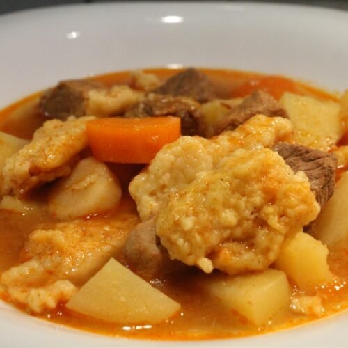 Ungarsk gullaschsuppe