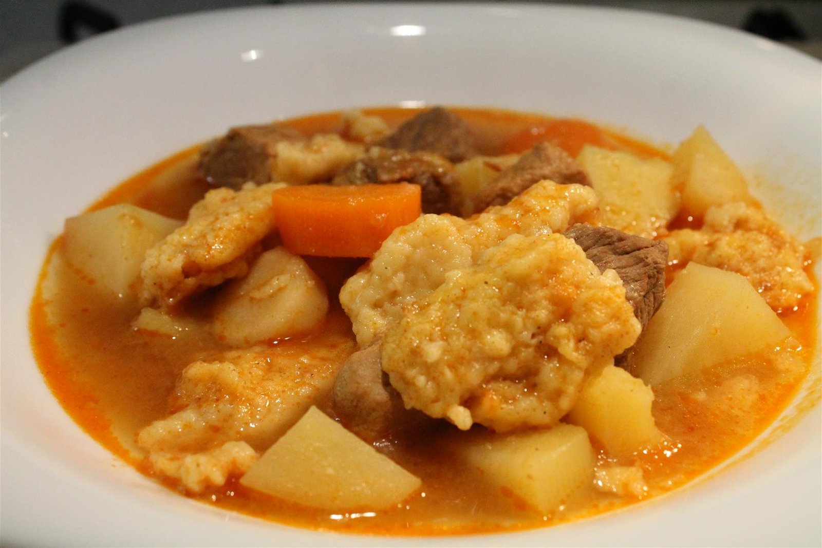 Ungarsk gullaschsuppe