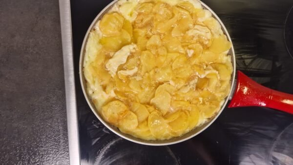 Tilberedning af spansk tortilla, trin 9