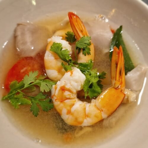 Tom yum-suppe med rejer